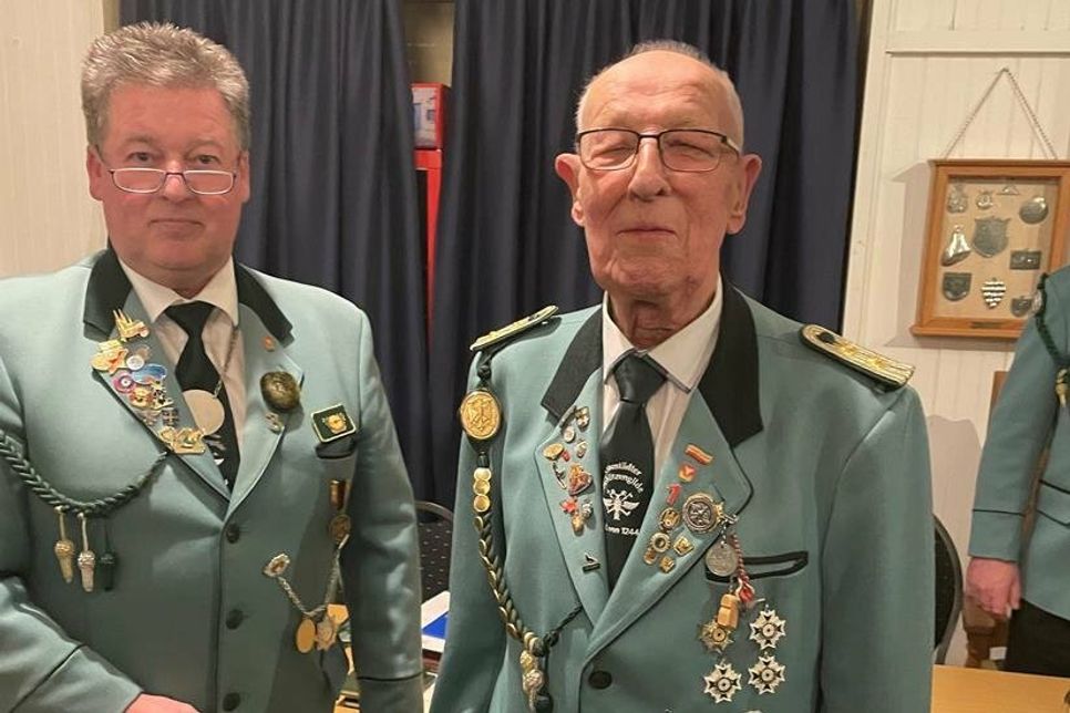 Klaus Groth und Günther Schmidt (v. lks.).