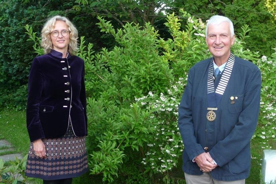 Pastpräsidentin Nina Hiller und Präsident Krischan Höch.
