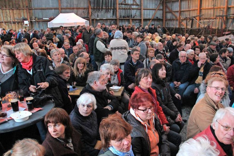 Rappelvoll: die Scheune auf dem Museumshof am Samstag.