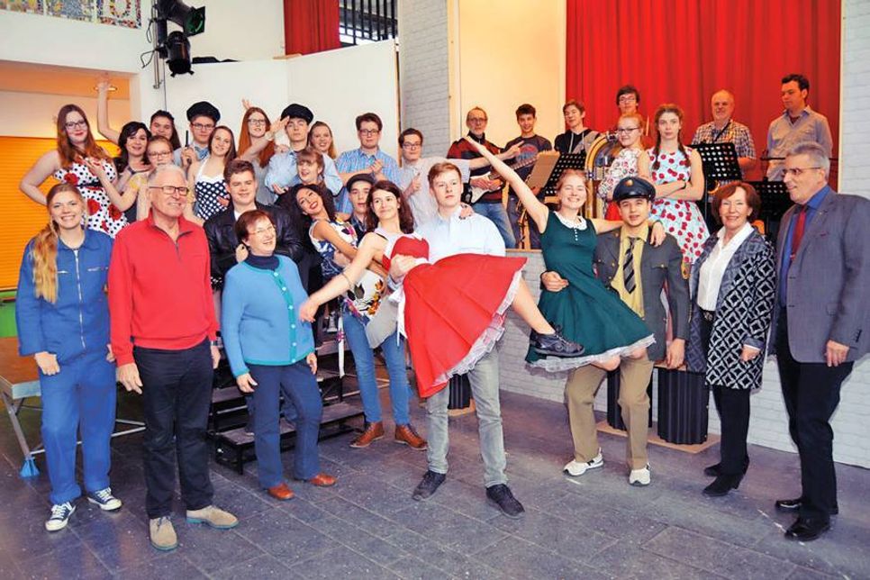 Wochenlang haben die Akteure der Cesar-Klein-Schule geprobt und ihr Musical jetzt vorab in Auszügen den Sponsoren vorgestellt. Am Dienstagabend steht die Premiere an.  (Foto: Setje-Eilers)