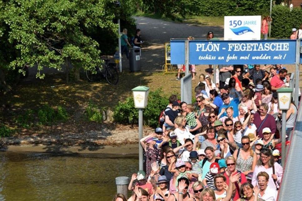 Damit sie auch morgen noch kraftvoll zubeißen können, nahmen viele Kinder aus dem Kreis Plön an dem 46. Zahnpflegewettbewerb.                                Fotos: Schneider
