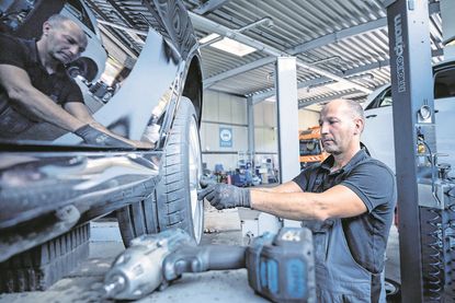 Es ist wieder Zeit, die Sommerreifen aufzuziehen. (Foto: ProMotor)