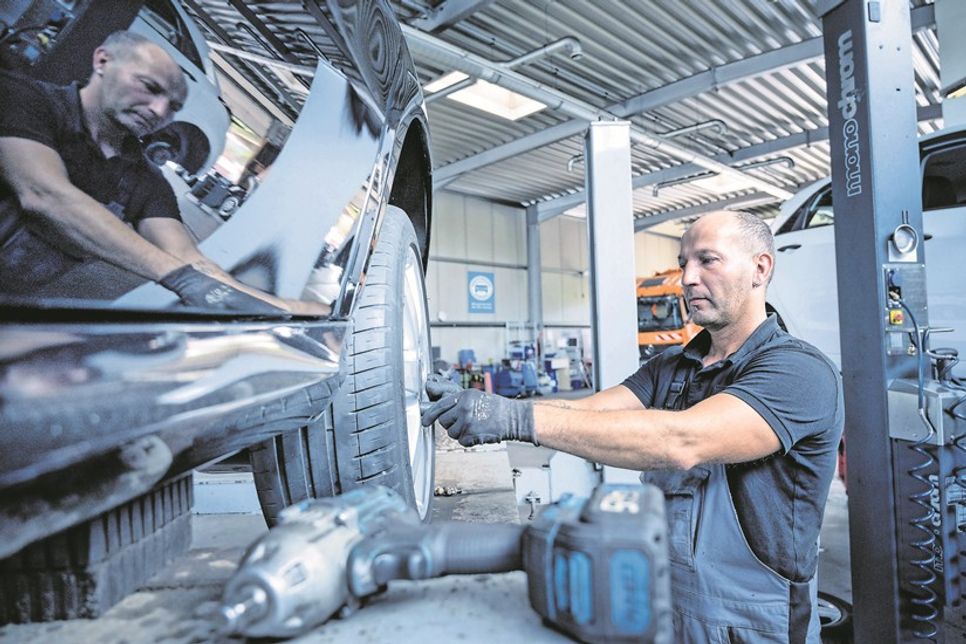 Es ist wieder Zeit, die Sommerreifen aufzuziehen. (Foto: ProMotor)