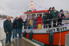Birger Beecker, Nadine Herrmann und Matthias Gregor (v. lks.) gingen mit den 61er-Minis der Neustädter Feuerwehr auf große Fahrt.