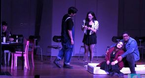 Sieben junge Sängerinnen und Sänger und das kleine Opernorchester der Hansestadt Lübeck spielen im Klosterkrug Cismar.