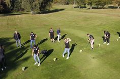 Spieler und Offizielle der Drittliga-Mannschaft der HSG Ostsee sowie ein Teil der Sponsoren trafen sich auf dem Golfplatz Seeschlösschen in Timmendorfer Strand.