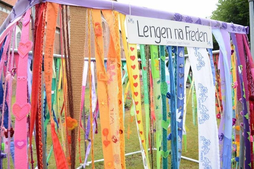 „Lengen na Frieden“ bedeutet „Sehnsucht nach Frieden“.