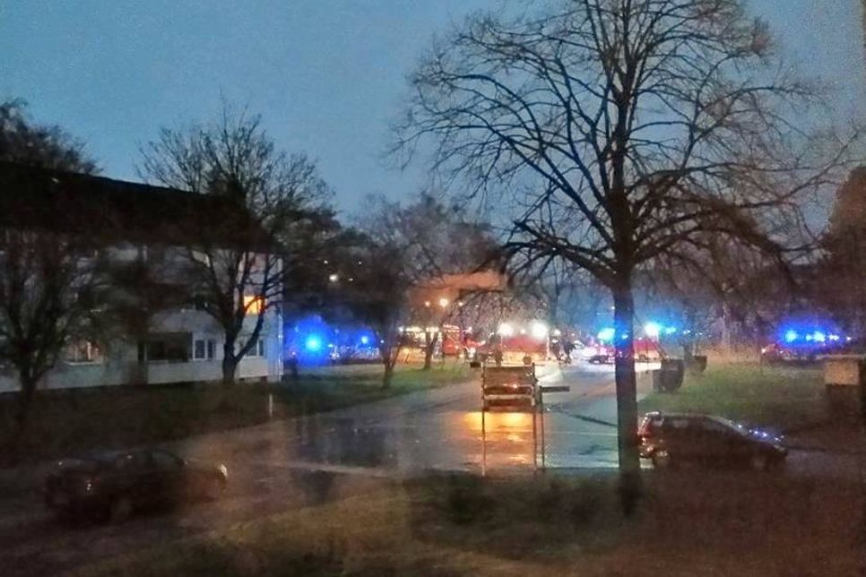 Polizei, Feuerwehr und Rettungskräfte waren vor Ort.