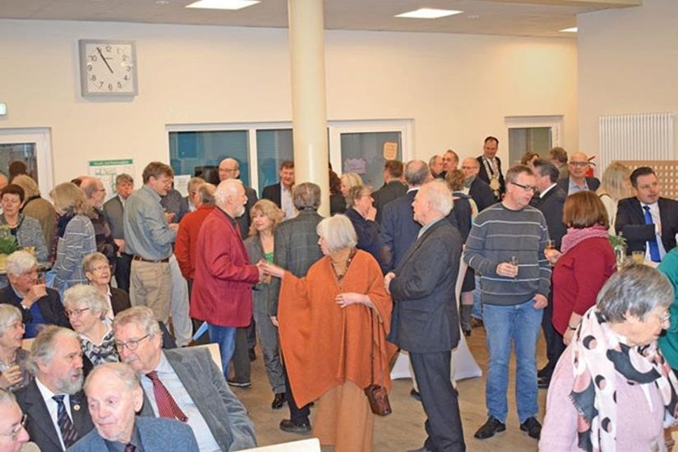 Großer Andrang beim diesjährigen Neujahrsempfang in der Mensa der Schulen am Hufenweg.