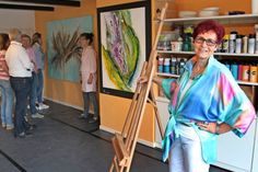 Roswitha Fey bei der Eröffnung ihrer Kunstwerkstatt am vergangenen Samstag.