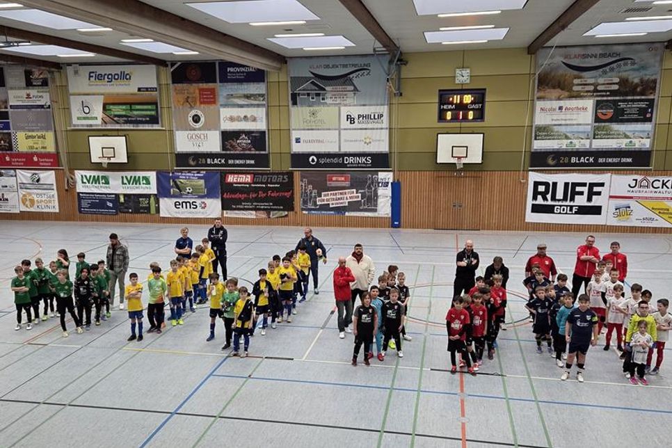 Die teilnehmenden Mannschaften.