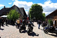 Der Museumshof lädt zum Bikertreffen ein.