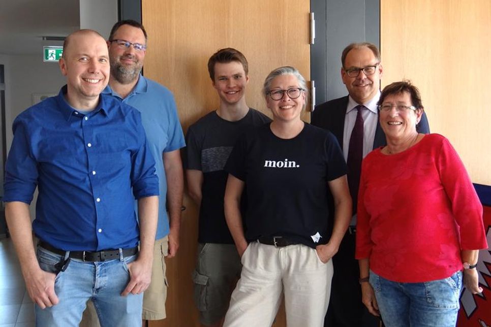 Die Interviewpartner: Jan Gerthenrich, Sebastian Kraatz, Tim Casprowitz, Kathrin Körting, Bürgermeister Mirko Spieckermann und Margit Giszas (Foto: Heike Rhein)