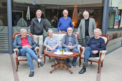 Unter den Gründungsmitgliedern herrscht Freude: Die Stadtbürger-Stiftung Oldenburg i.H. ist aus der Taufe gehoben.