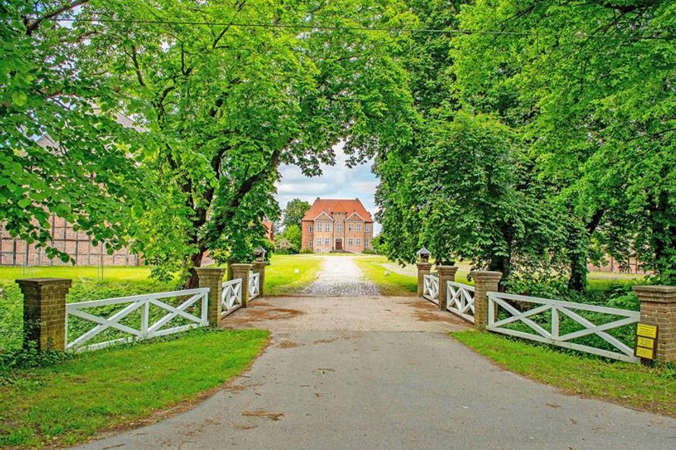 Auf dem herrlich am Lanker See gelegenen Gutshof findet der „1. Wahlstorfer Musiksonntag“ statt.