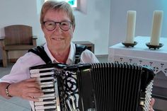 „Ulla & Friends & Band“ spielen unter der Leitung von Ulla Borchert in der Marienkirche Kirchnüchel.