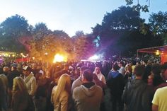 Das Buschfest in Luschendorf hat in der Ostseeregion längst Kultstatus erreicht. Am kommenden Samstag steigt die große Party zum 43. Mal.  Foto: VA/hfr