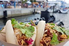 Yakuza Baos von Golden Monkeys Food Truck (Team der Lunch-Karawane).