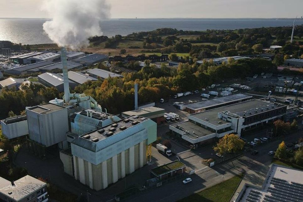 Mehr Nachhaltigkeit: Auf dem Gelände des Müllheizkraftwerkes wird zukünftig Klärschlamm getrocknet, um Masse einzusparen und Transportkosten zu senken. (Foto: ZVO)