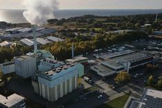 Mehr Nachhaltigkeit: Auf dem Gelände des Müllheizkraftwerkes wird zukünftig Klärschlamm getrocknet, um Masse einzusparen und Transportkosten zu senken. (Foto: ZVO)