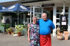 Sabine und Antonio Lagrasta vor ihrem Ristorante, das nur noch bis Ende Oktober geöffnet ist.