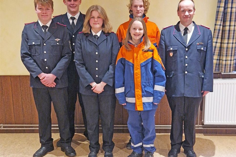 Der neugewählte Jugendausschuss mit Jugendwart und stv. Jugendwart (v. lks.: Marvin Wilschewsky, stv. Jugendwart Maximilian Möding, Tabea Patzke, Charmaine Techau, Haakon Schreiber, Jugendwart Sascha Seehase.