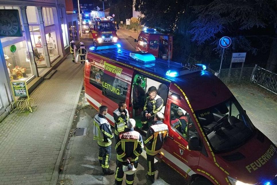 Knapp 30 Feuerwehrleute waren an der Großübung beteiligt.