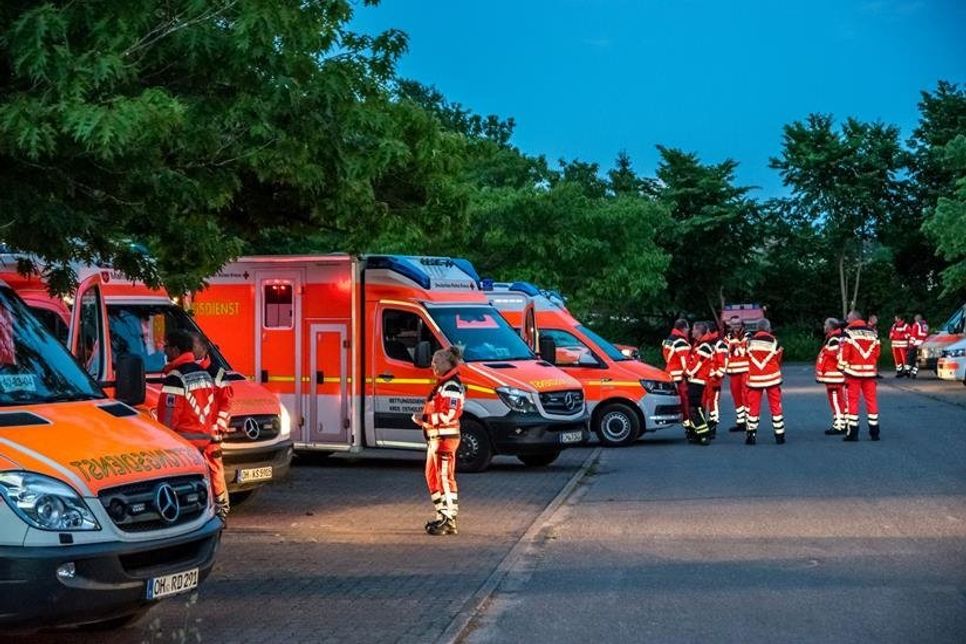 Der Rettungsdienst von Fehmarn bis Bad Schwartau wurde alarmiert und versorgte die insgesamt 102 betroffenen Patienten. (Foto Arne Jappe)