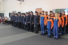 Zur Feierstunde anlässlich der Indienststellung traten Feuerwehr und Jugendfeuerwehr an.