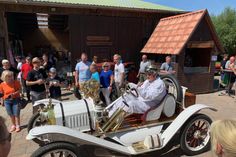 Beim Oldtimer-Treffen kommen die Gäste ins Schwärmen, Staunen und Bewundern.
