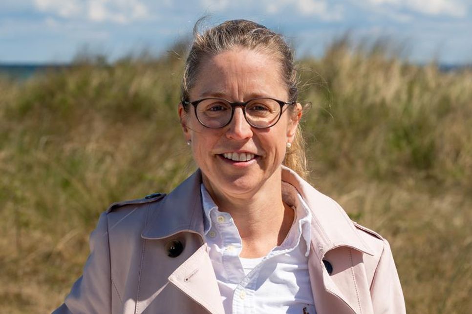 Aline M. Breiter.