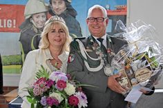 König Frank Vaßmer mit seiner Königin Marion bei der Proklamation im letzten Jahr.