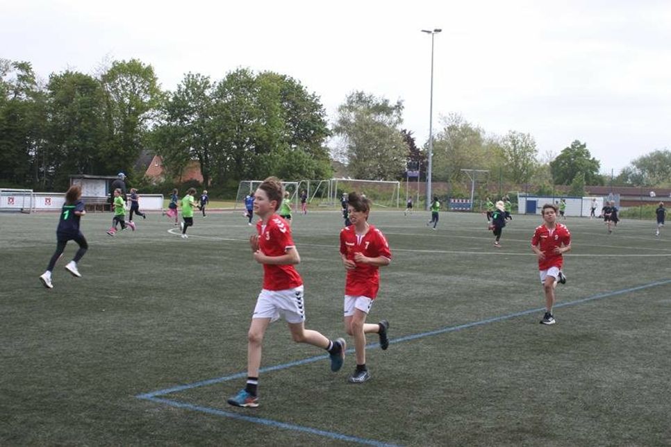 Beim 7-Minuten-Lauf galt in der vorgegebenen Zeit möglichst viele Meter zu absolvieren.