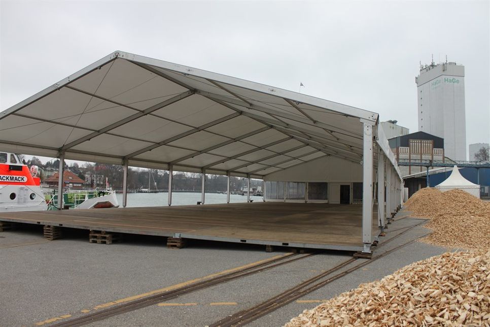 An der Hafenwestseite entsteht erstmalig in diesem Jahr ein echtes Winter-Eventgelände.