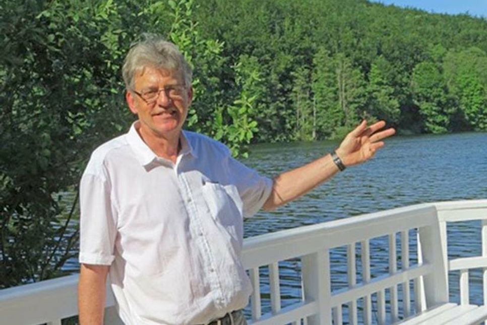 Hans-Ingo Gerwanski, Geschäftsführer der Sparkassen-Stiftung Jagdschlösschen, freut sich über zunehmende Buchungsanfragen für Feiern und Veranstaltungen an der historischen Stätte am Ukleisee.