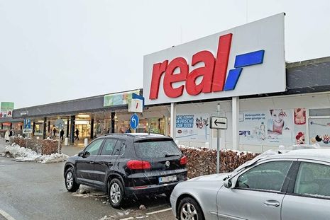 Das SB-Warenhaus Real ist einer der wichtigsten Ankerpunkte im Raisdorfer Gewerbegebiet.
