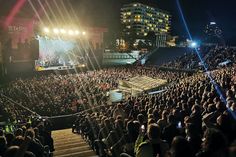 Am Sonntagabend feierten rund 3.600 Besucher das Abschlusskonzert von &amp;quot;Stars am Strand&amp;quot; in der Musik-Arena in Timmendorfer Strand.