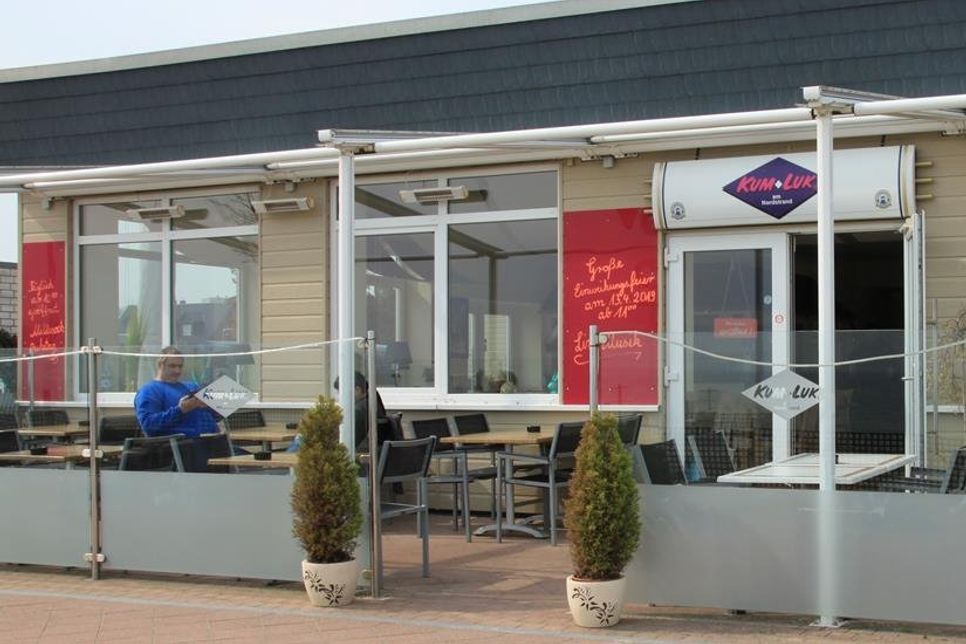Kum-Luk - eine traumhafte Einkehrmöglichkeit mit Ostseeblick in der ersten Reihe der Strandpromenade.