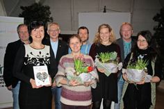 Glücklich über das Buchprojekt: Mano Salokat, Beatrix Spiegel, Karl-Heinz Schumacher, Birte Anika Schröder, Danny Seidel, Juliane Uhlemann, Jürgen Koch vom Balticum Verlag und Buch-Fotografin Andrea Penz (v. lks.).