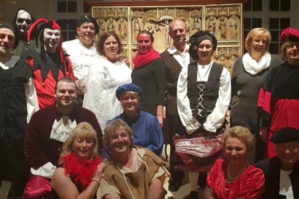 Für Grube ist es von großer kultureller Bedeutung, dass die engagierte Theatergruppe die Aufführungs-Tradition dieses literarisch bedeutsamen Stoffes aufrecht hält.