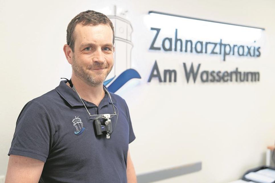 Zahnarzt Carsten Ehlert setzt auf Selbstbestimmung der Patienten, technischen Fortschritt und eine ganzheitliche Betrachtung der Zahngesundheit - und das seit 20 Jahren.