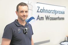 Zahnarzt Carsten Ehlert setzt auf Selbstbestimmung der Patienten, technischen Fortschritt und eine ganzheitliche Betrachtung der Zahngesundheit - und das seit 20 Jahren.