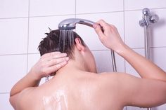 Ist vielen Menschen im Kreis Ostholstein nicht bekannt: Nicht das Trinken von kontaminiertem Wasser ist gefährlich, sondern das Einatmen von mit Legionellen belasteten feinen Wassertröpfchen führt zu gefährlichen Infektionen in den Atemwegen und in der Lunge.