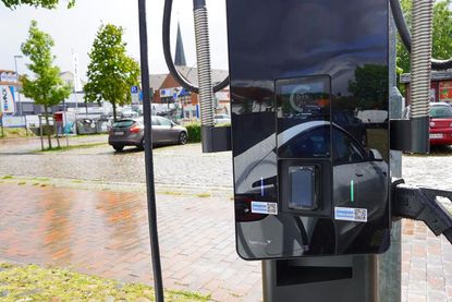 Die neuen Ladesäulen sind hochmodern.