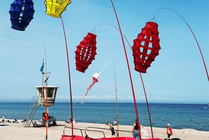 Auch der Strand erstrahlte in bunten Farben.