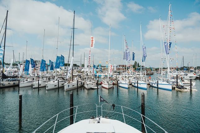Bereits zum 17. Mal präsentiert sich das ancora Yachtfestival als zentraler Treffpunkt der Branche und als Erlebnisformat für alle, die sich für Yachten, Boote und maritimen Lifestyle begeistern. (Foto: TALB Joelle Dörnath)
