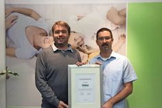 André Heinrich (re.) und Kundendienstleiter Oloff Hennings bieten als offizieller Vaillant-Kompetenzpartner kostenlos eine 5-Jahres-Garantie an.