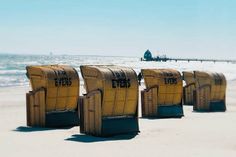 Eine der beliebtesten Sitzgelegenheiten in Deutschland: Der Strandkorb.