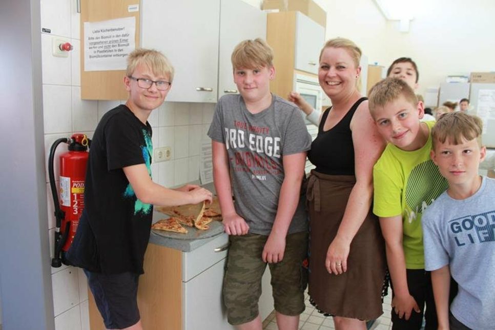 Lecker: Die selbstgemachte Pizza aus der Schulküche war nicht nur bei den Schülerinnen und Schülern der Renner.