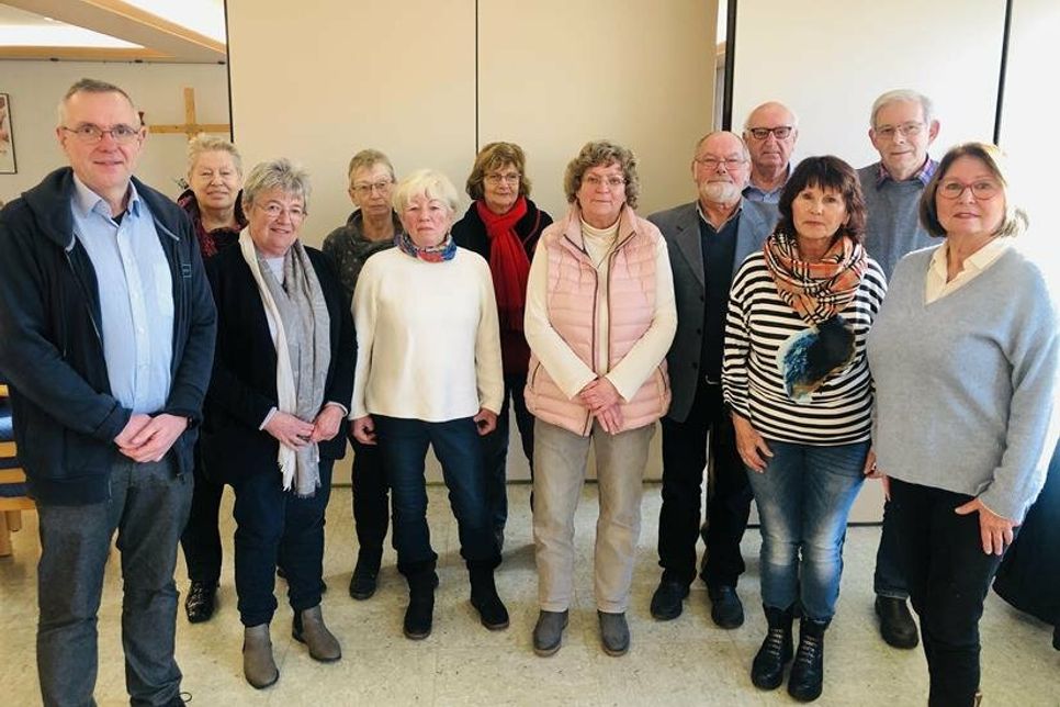 Der aktuelle Seniorenbeirat (v. lks.) Norbert Illes, Lilo Evers, Inge Mc Kean, Marion Lindner, Ursula Henning, Helga Scheunemann, Gabriele Weber, Hans Werner Schild, Wilfried Lühr (ehemaliger Vorsitzender des Kreisseniorenbeirates), Burgunde Böckel, Rolf-Jürgen Wendt und Lida Winter (Archivbild).